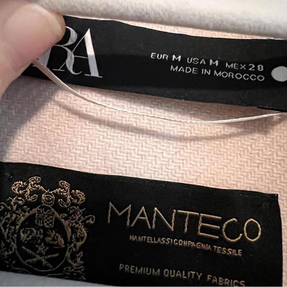 Zara Beige Coat with Dark Buttons - Picture 6 of 7